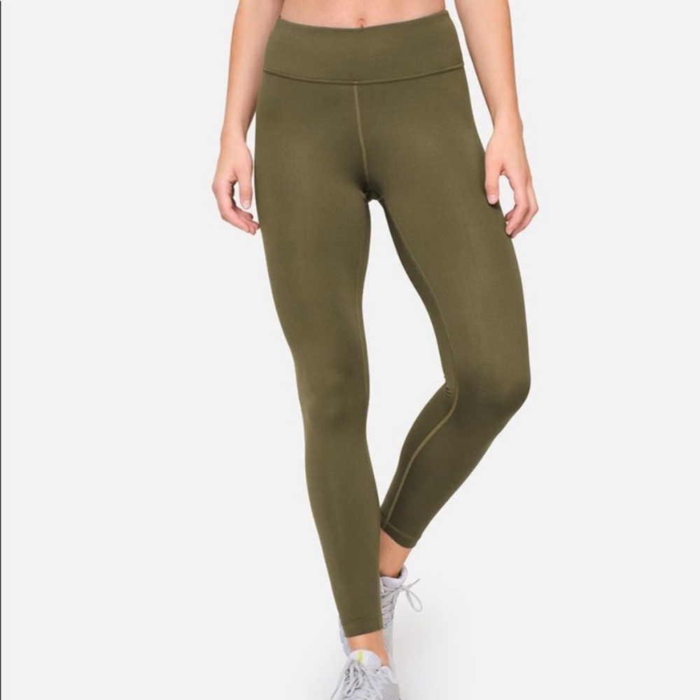 NWT Outdoor Voices Flex Legging in Vine